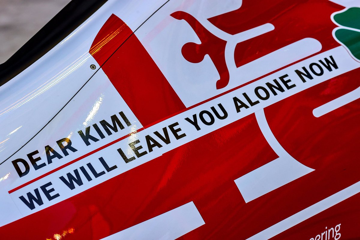 victorabadf1's tweet photo. Esta es la dedicatoria que llevará el Alfa Romeo de Kimi Räikkönen en su última carrera. Porque a Kimi no se le podía despedir como a cualquier otro piloto.

Genialidad. https://t.co/KtaAYYJ15G