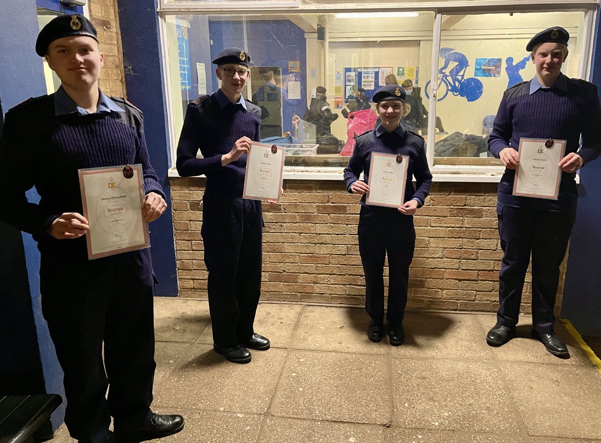 4 cadets gain the first <a href="/DofE/">The Duke of Edinburgh’s Award</a> awards for @Wellsseacadets
Congrats and BZ to Henry T, Sid S, Nancy A &amp; Henry S on gaining Bronze Awards. 
Despite lockdown disruptions all 4 adapted and completed the various sections ending with a weekend walking exped last month. <a href="/Captain_SCC/">Captain Sea Cadets</a>