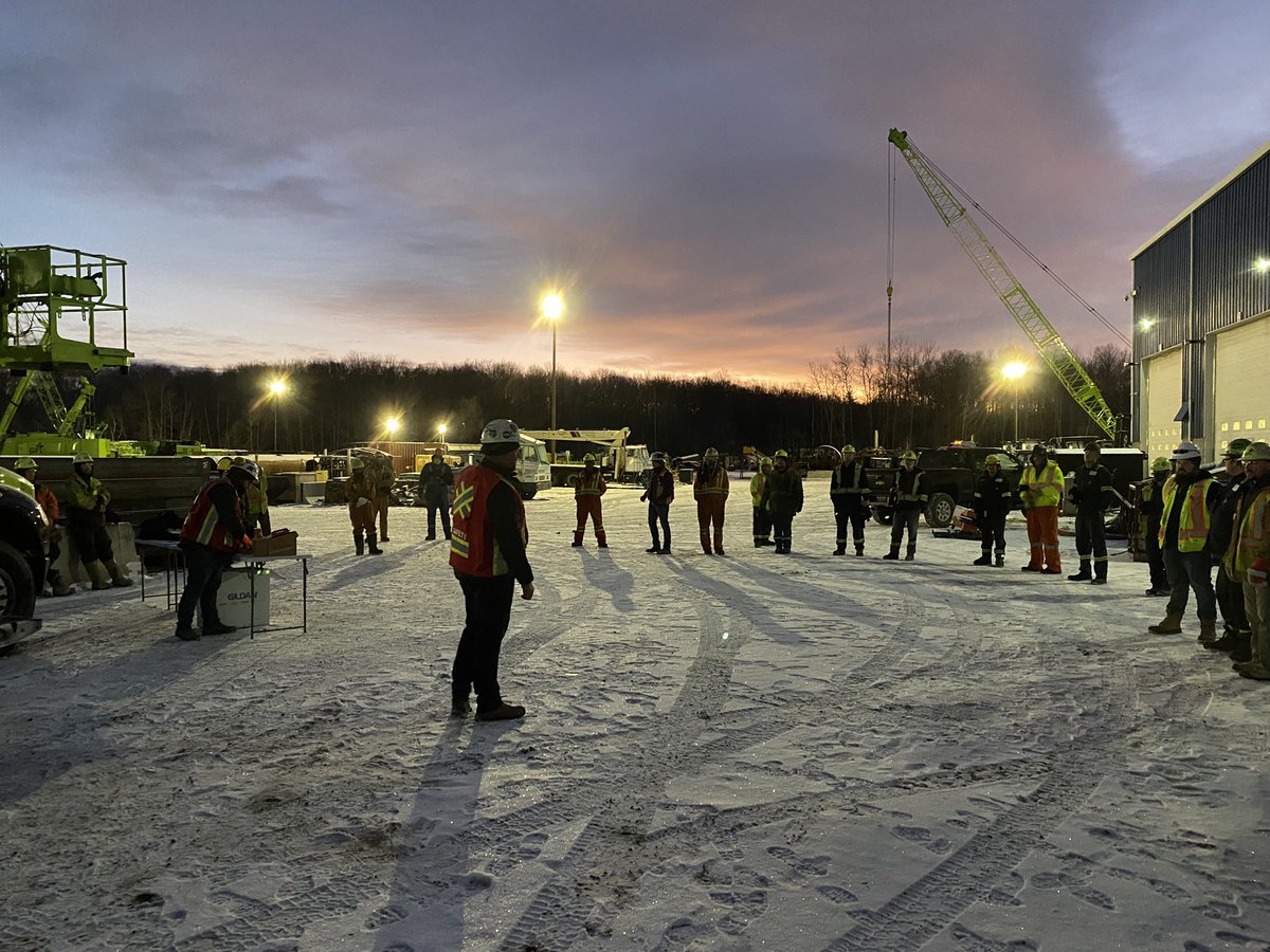 TheLOChampions's tweet photo. Day 4 of the Get Home Safe for the Holidays has begun!  Very proud to be at the @GFLenv Ram Forest yard for a warm up and safety stand down!  We are challenging all of you to take the pledge https://t.co/Abe5G1syNM