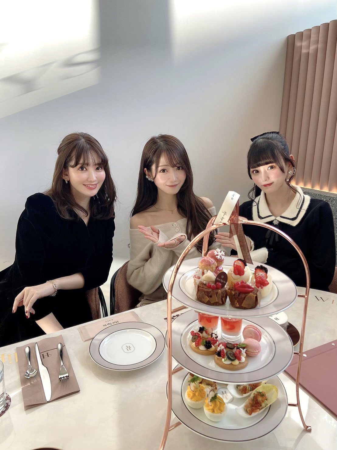 大谷映美里着用 LIP SERVICE ツイードリボンオフショルトップス 大谷映美里着用 LIP SERVICE ツイードリボンオフショルトップス