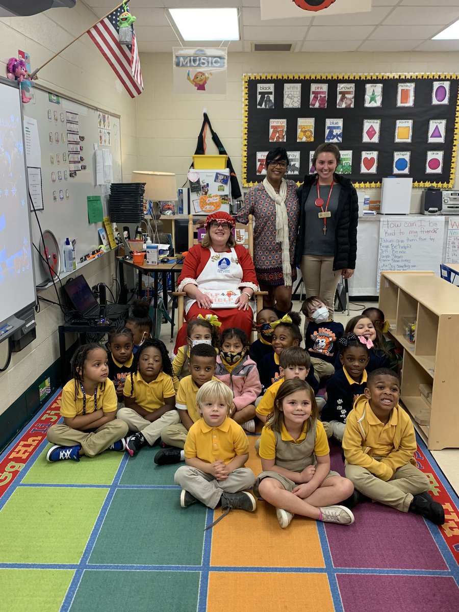 KinnEducates's tweet photo. Thanks Mrs. Claus 🤶 for stopping by @DicksonTigers to pick up gifts for the @MobilePublicSch Toy Drive! Our PreK students enjoyed you reading @elfontheshelf to them! Thanks NEHS and Student Council for your help. @ERD4thgrade @preksmiths https://t.co/coU02w8F1H