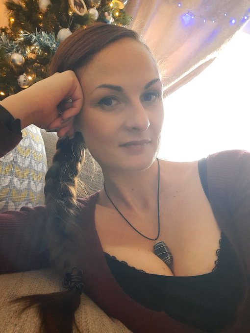 Good afternoon 😊 https://t.co/nTv4RoEjBX