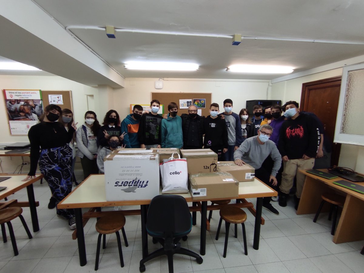 elcargolpenedes's tweet image. L'escola Vedruna Vilafranca, premi Aprenentatge i Servei pel projecte Labdoo bit.ly/3EGvuU6