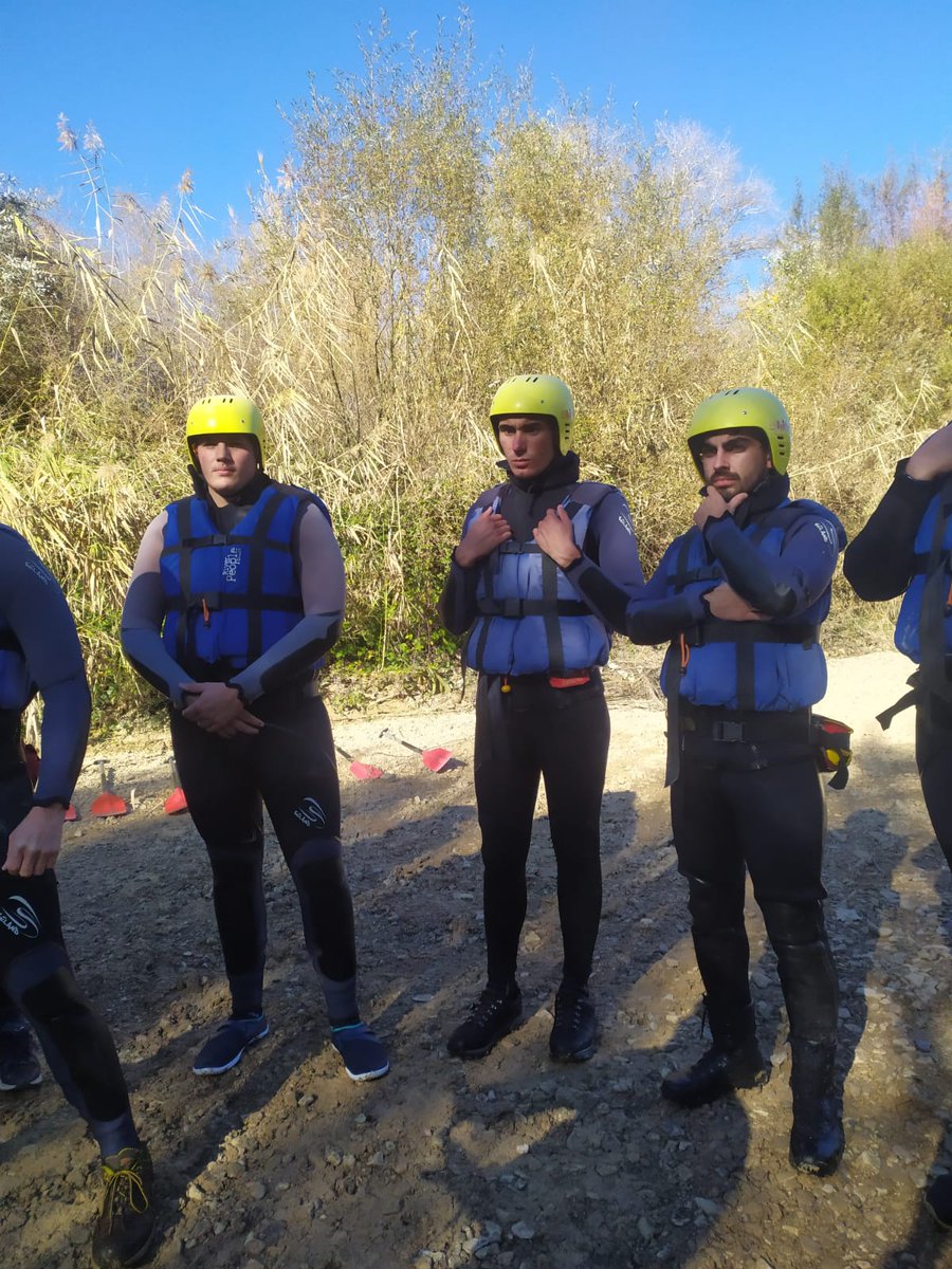 AlamiYossef's tweet photo. 🚨💪🏻 El pasado Martes y Miércoles estuvimos los compañeros de @VPCMalaga realizando una formación en prevención contra inundaciones y rescate en lámina de agua. 🚨💪🏻
#SomosProtecciónCivil #EquipoPC https://t.co/GJBTgzyvMS