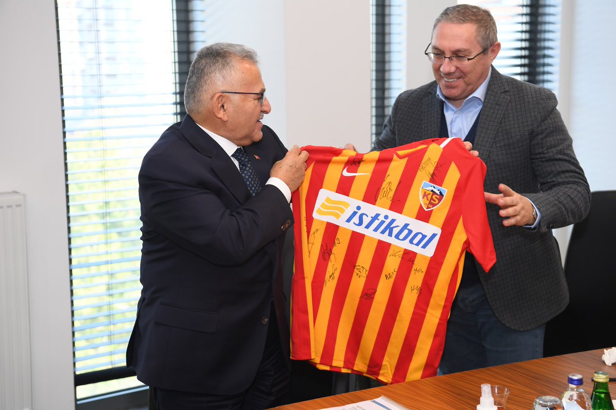 Memduh Büyükkılıç