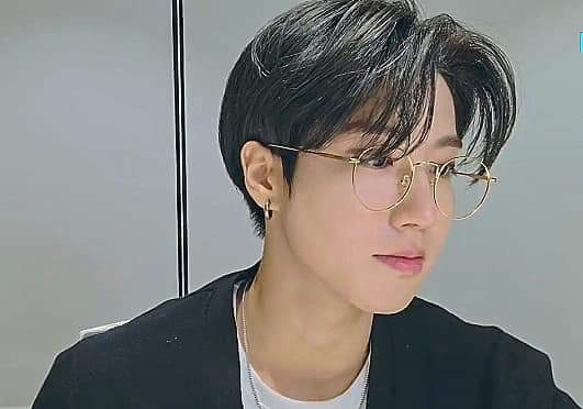 Shine09977877's tweet photo. Ya, pero miren que Hermoso es Han
#MAMAVOTE #straykids https://t.co/ky32n3nyxB