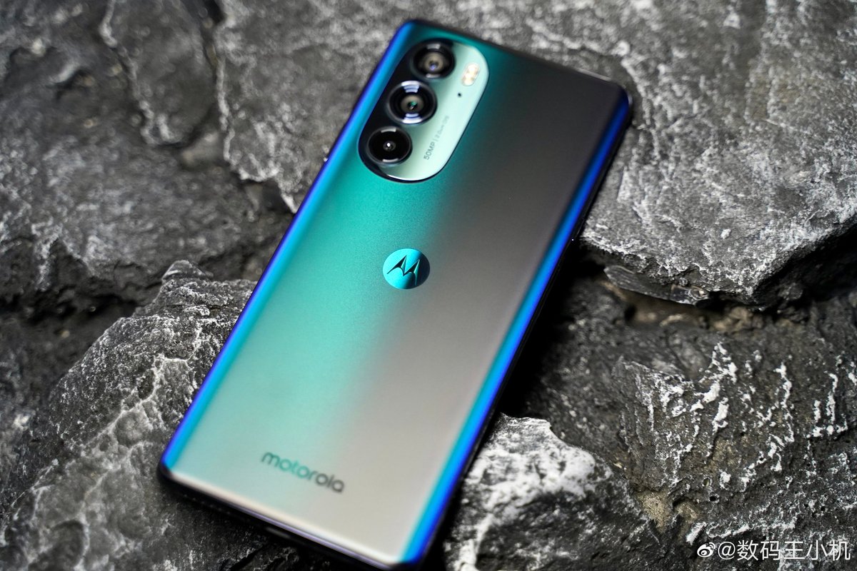 Моторола h x 30. Snapdragon 8 gen 2 смартфоны. Motorola moto edge x30. Айфон с 2 камерами. Смартфоны на 8 gen 1.