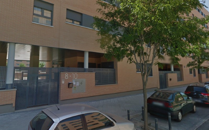 policiaderivas's tweet photo. Agentes de Policía Local han contribuido a la recuperación de las dos viviendas de la calle de Mary Shelley que habían sido ocupadas de forma ilegal. https://t.co/nGFICXkIlp