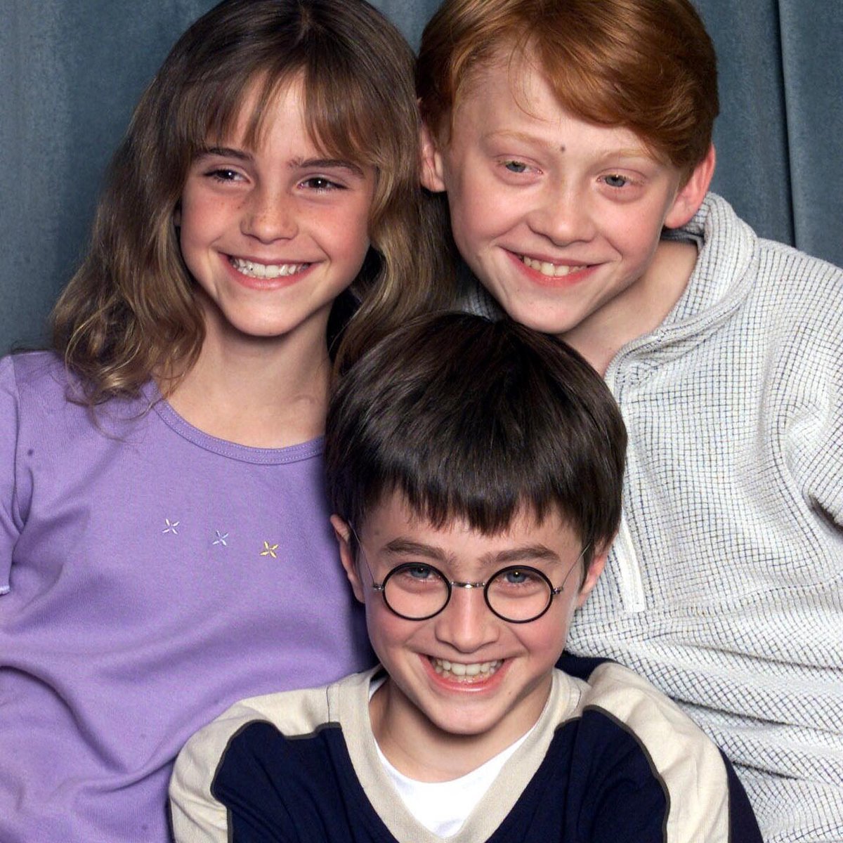 enews's tweet photo. Hogwarts will always be there to welcome you home. 🥺 (📷: HBO Max/Warner Bros) https://t.co/QB4ioV54w3