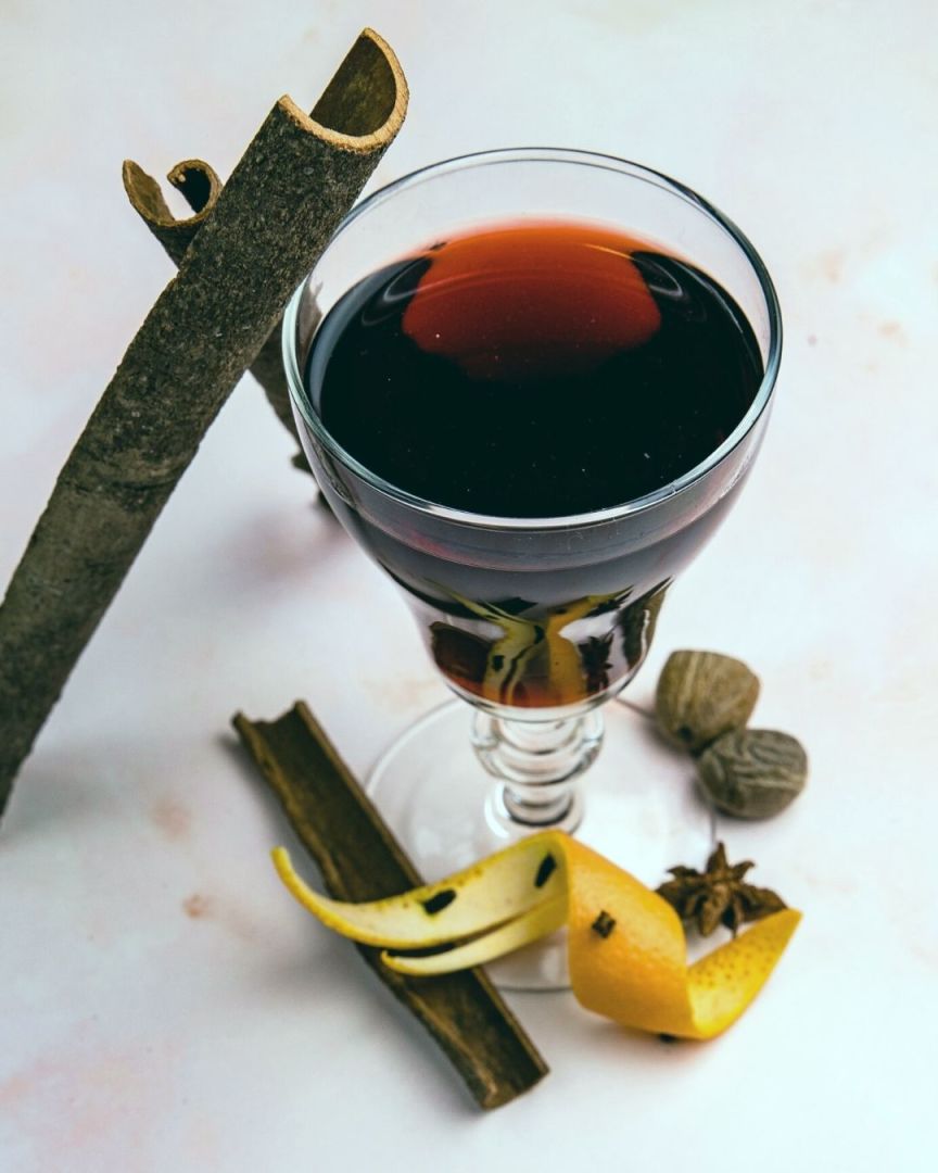 Our last Mistletoe &amp; Wine event is happening this Saturday, book now to avoid disappointment!

Join us for a fun filled evening of mulled wine, carol singing and a three course meal.

Book today!
E: reception@haycock.co.uk 
T: 01780 782223

#HaycockManor