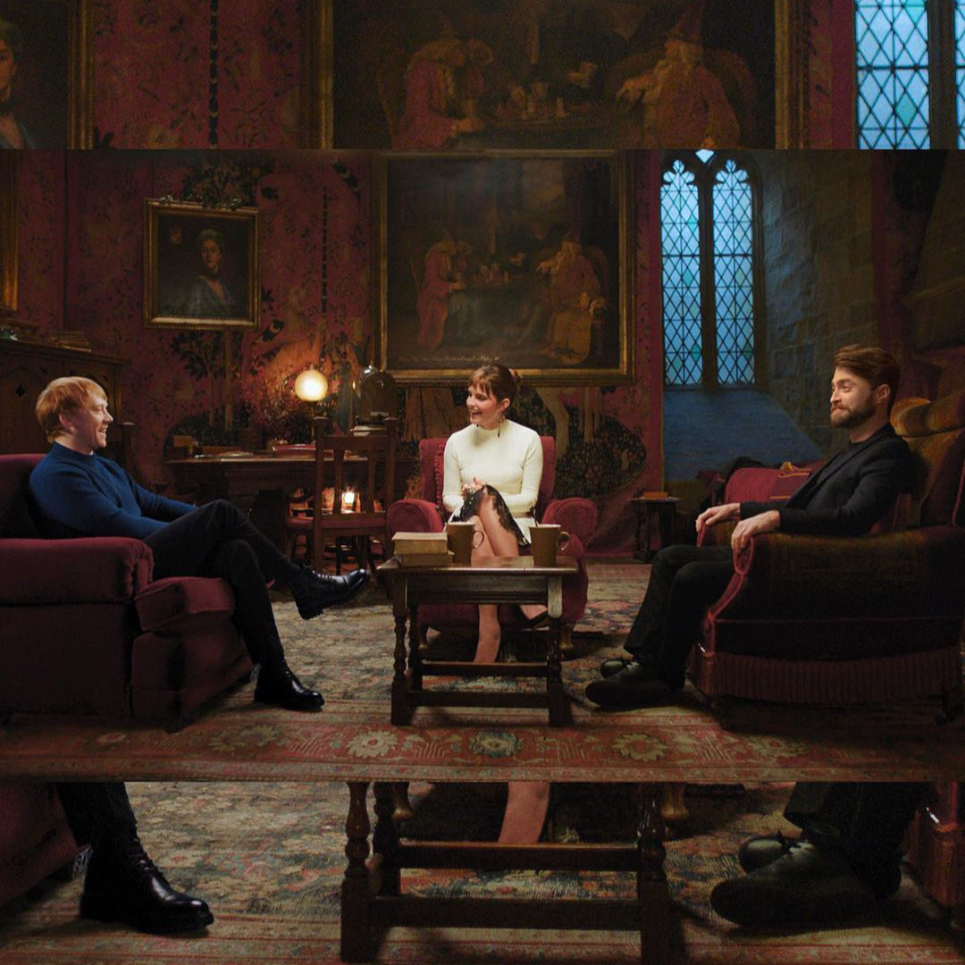 enews's tweet photo. Hogwarts will always be there to welcome you home. 🥺 (📷: HBO Max/Warner Bros) https://t.co/QB4ioV54w3