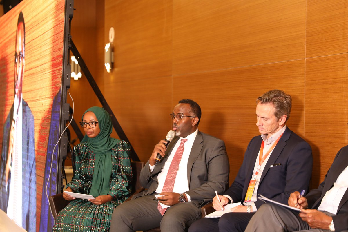 Invest_Somalia's tweet photo. “Somalia is keen in attracting strategic foreign direct investments to strengthen its core national capabilities to improve ease of doing business ratings as well as create conducive environment for many of its economic sectors to thrive.” @Mohamed_Dubo #MTS21 https://t.co/cF5xpT5q6J