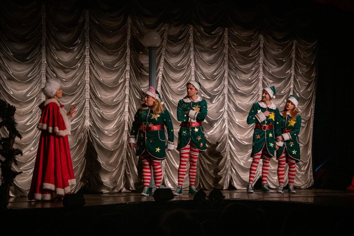 Due to popular demand, The Elves Save Christmas just added two more shows!

🎉 23rd December (2:00 PM) &amp; 24th December (11:30 AM) 🎉

Book Tickets:

festicket.com/eventgenius/el…