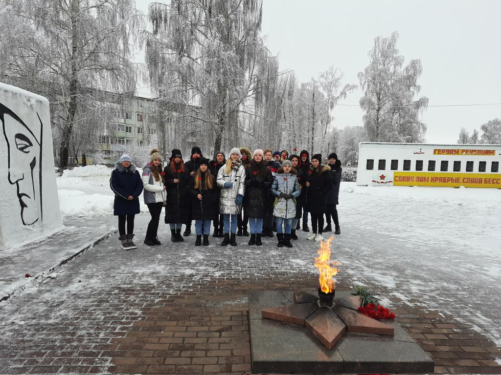 school_2_venev's tweet photo. День освобождения г.Венева от немецко-фашистских захватчиков https://t.co/8TNoQR2j7S