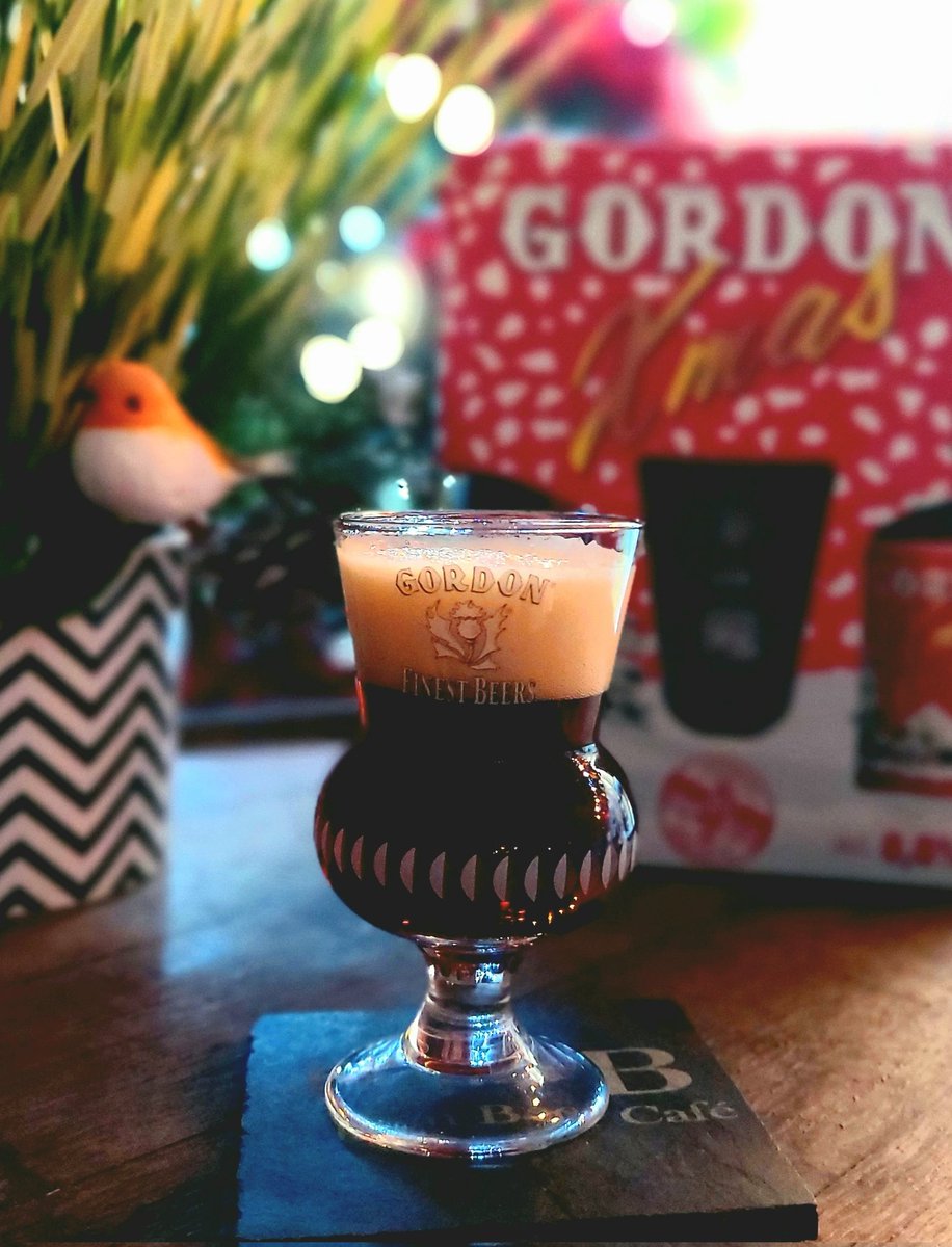TripelbC's tweet photo. Our 2nd new festive beer to go on draught today is Gordon Xmas. Originally brewed for British servicemen in the 1st World War, this delicious 8.8% brew set the standard for future Christmas beers!
#belgianbeer #belgianbeerlover #belgianbeercafe #christmasbeer #gordonxmas https://t.co/J9A3oKvKG2