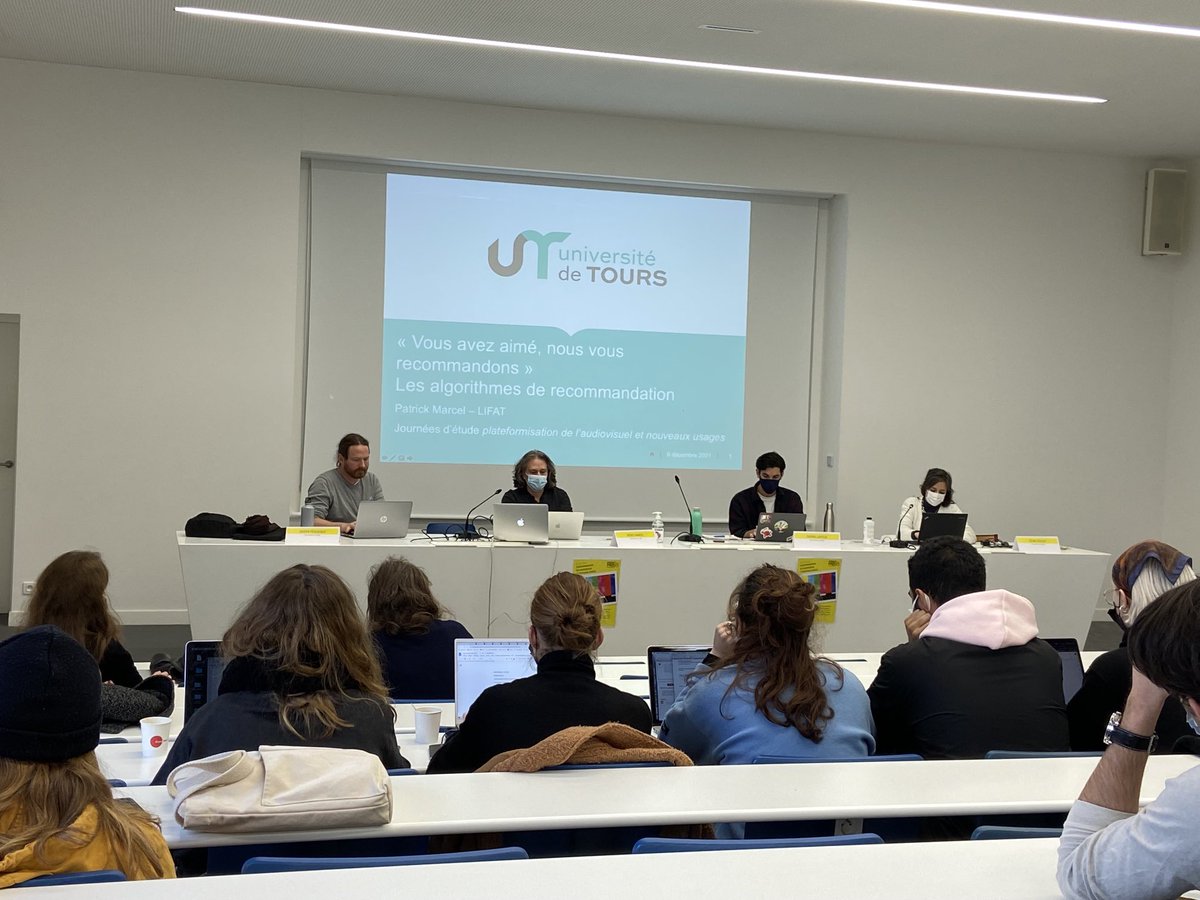 maxime_cervulle's tweet photo. Suite de la JE #Plateformisation de l’audiovisuel et nouveaux usages : Patrick Marcel (Univ. de Tours, LIFAT) intervient sur la question des algorithmes de recommandation @UnivParis8 #CEMTI https://t.co/67VOdUsGQY