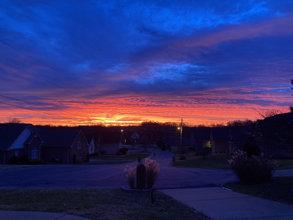 Sometimes no words need to be said.  Such beauty in the sky this morning.  Let’s start this day!  #colorfulsunrise #amazingsunrise