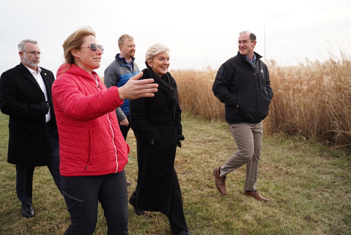 What in the world is miscanthus? 

It’s a new biofuel crop being studied right here at the Center for Advanced Bioenergy and Bioproducts Innovation in Illinois — developed to revitalize rural communities that have suffered from the downturn in mining and other industries.