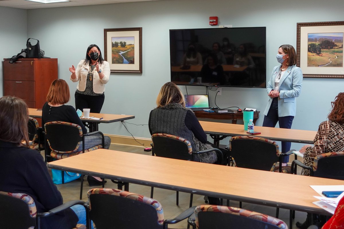 RoanokeChamber's tweet photo. After our lunch break, it's time for Breakout Sessions! Attendees will have a chance to attend all three ConnectHER Conference breakout sessions over the next hour and a half. https://t.co/a6YXG2mTKu