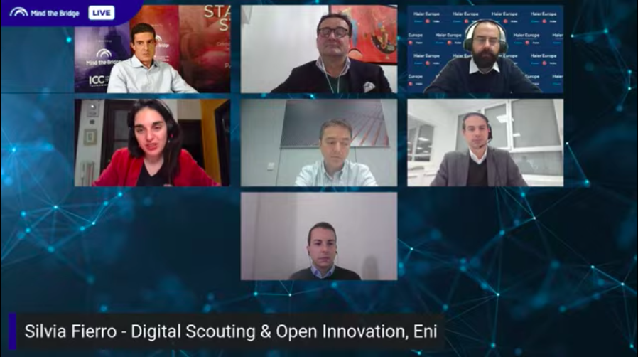 MindTheBridge's tweet photo. "For all the #startups we worked with we need time and to be very specific. But normally is very useful. Good examples are ToGoodToGo and an Italian #startup that helps us monitor the environment inside our buildings"
→ Silvia Fierro @eni #SSUMMIT21
📹🔴https://t.co/J1yNWtW4CA https://t.co/pKOWMyKdRf