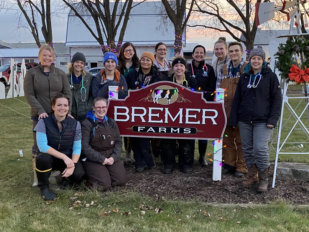My Barnyard View : Another Group Of Future Vet Techs mybarnyardview.blogspot.com/2021/12/anothe… <a href="/dctc/">DCTC</a>