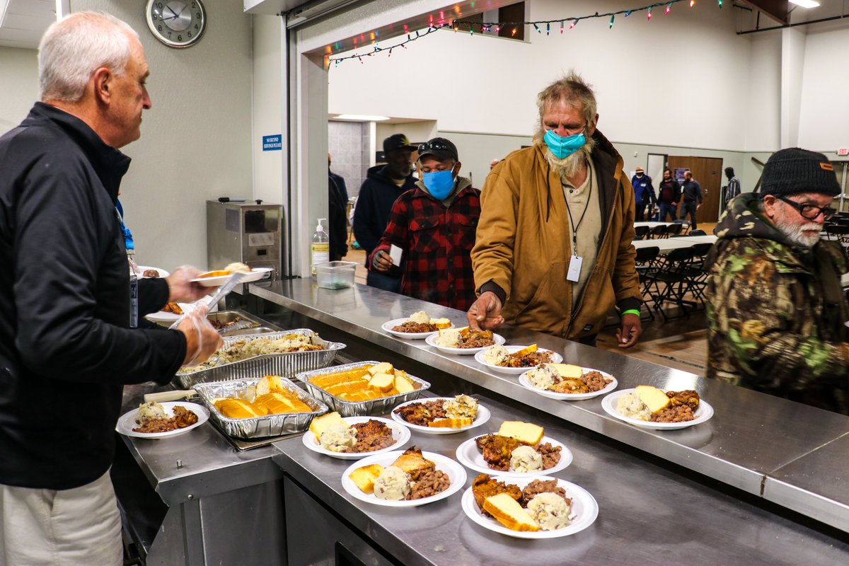 reederconst's tweet photo. This Christmas, we joined forces with Beautiful Feet Ministries to help serve both the physical & spiritual needs of the poor and homeless in Fort Worth. What a fulfilling experience it was to help create a stronger community! #BuildingOnPurpose https://t.co/zRK5DDts7K