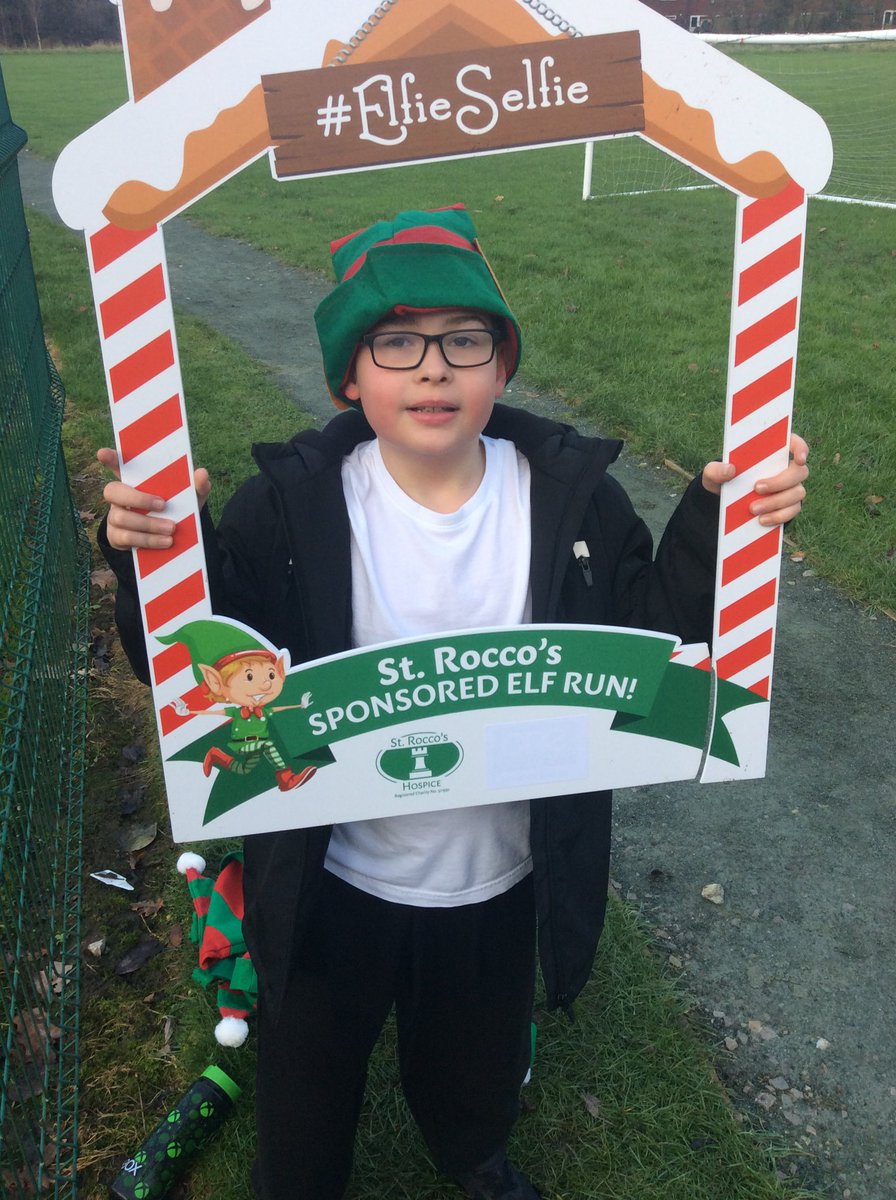 BirchwoodCE's tweet photo. Year 5 had great fun completing their Elf Run today! It was fantastic to complete it on our amazing mile track and even better the sun was shining ☀️ Well done Year 5. @StRoccos #elfieselfie #bcepsyear5 #bcepselfrun #bcepspe 🎅🏼 🎄 https://t.co/wvvFRp8Zxp