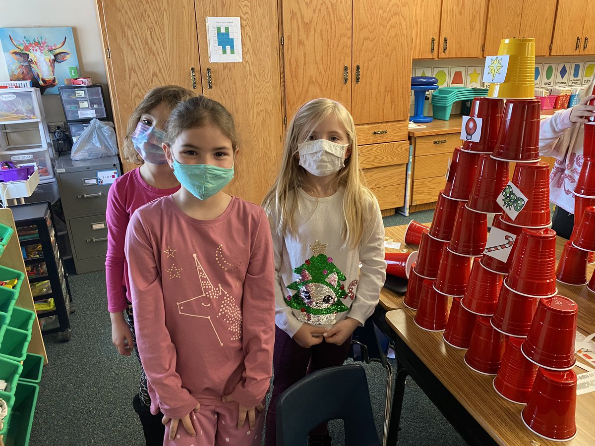 arielsandvik1's tweet photo. Holiday STEM rotations today! They did a great job planning a design, testing out and revising their designs, and reflecting on how the process went! #MakeADifference https://t.co/Jfq9RU1khL