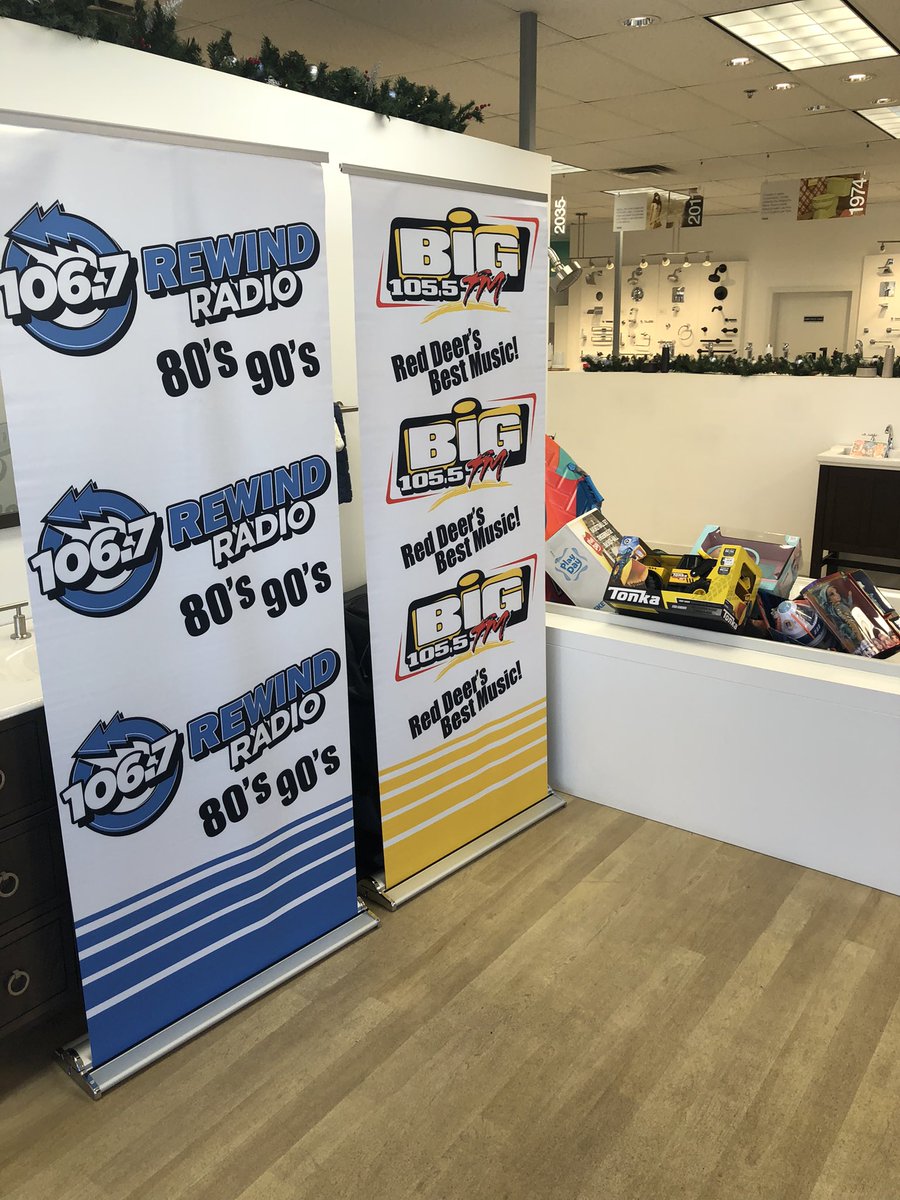 EnsuiteRed's tweet photo. Tubs and Toys!!!!!
Thank you so much @1067rewindradio and @big105 for being on site today 
We still have a couple of empty tubs
Let’s help out the @reddeerchristmasbureau 
Let’s put some smiles on kids faces this year!!!!!
#theensuitereddeer #emco #reddeeralberta #plumbing https://t.co/hmG3DPZ6Fa
