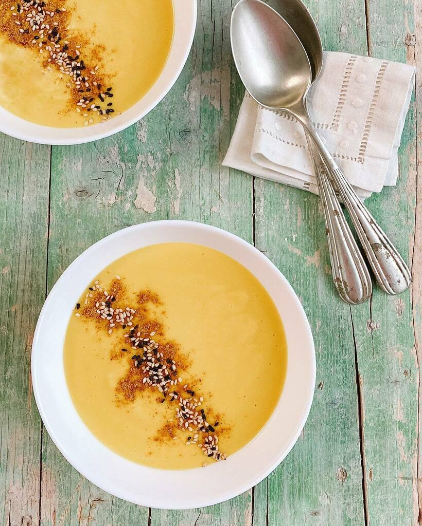 🍵Crema de chirivía, zanahoria y manzana🍵

Las cremas me parecen una opción fantástica para tomar verduras para grandes y pequeños, sobre todo con estas temperaturas. El otro día compré por primera vez chirivías, y volveré a comprar, porque esta crema… instagr.am/p/CXRYVV6jngI/