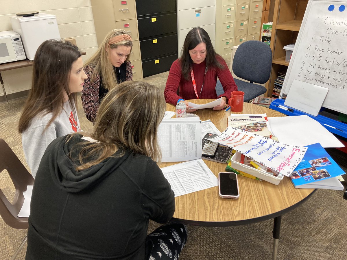 Learning about the different literacy processing system. @HadfieldHuskies @eckert_sara <a href="/Danresch3/">Dan resch</a>