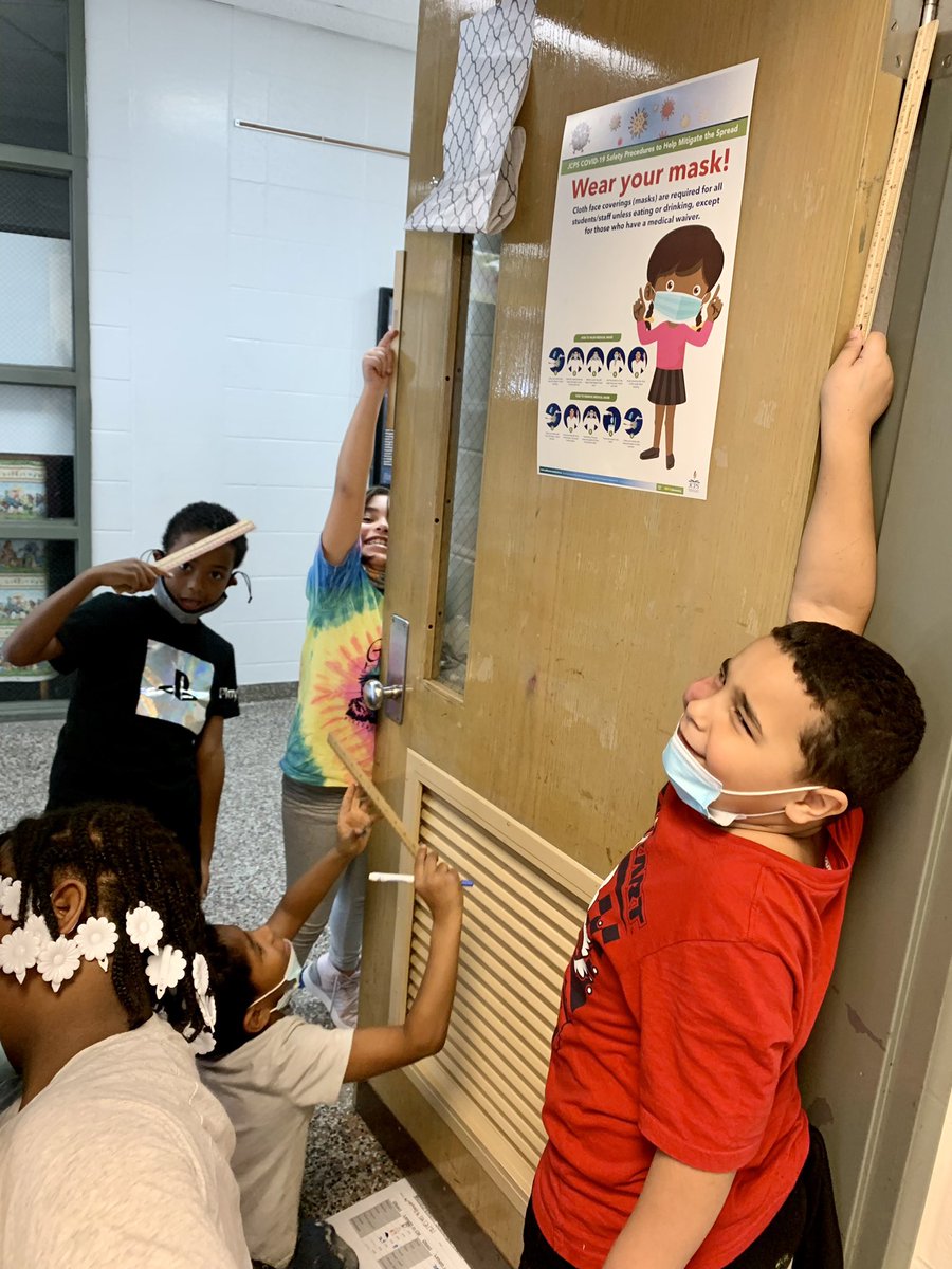 HMILLERJCPS's tweet photo. My 2nd graders are LOVING the IM Measurement Unit ✏️📏 @KingElemJCPS @jcpsK5math https://t.co/ZzT3Bk1hXW