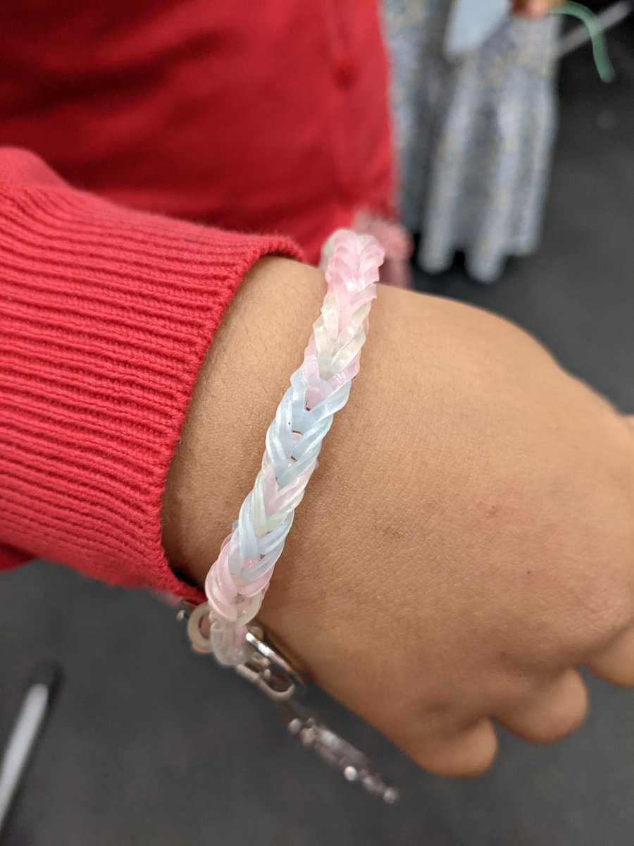 ACECardiffWales's tweet photo. Our final session of term @cavc was all about crafts! #learningthroughplay #learningclub https://t.co/WYChOmEFGQ
