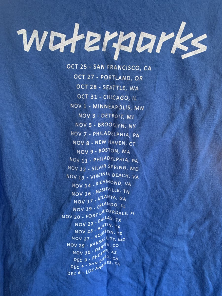 heyy let’s have a giveaway :D

🌀 BLUE ANOOE TSHIRT (XL) 🌀

rules:
-rt, that’s it!
-reply w ur fav photos/vids/moments from this tour (optional)
-follow me if u want :)
-ends wednesday dec 15