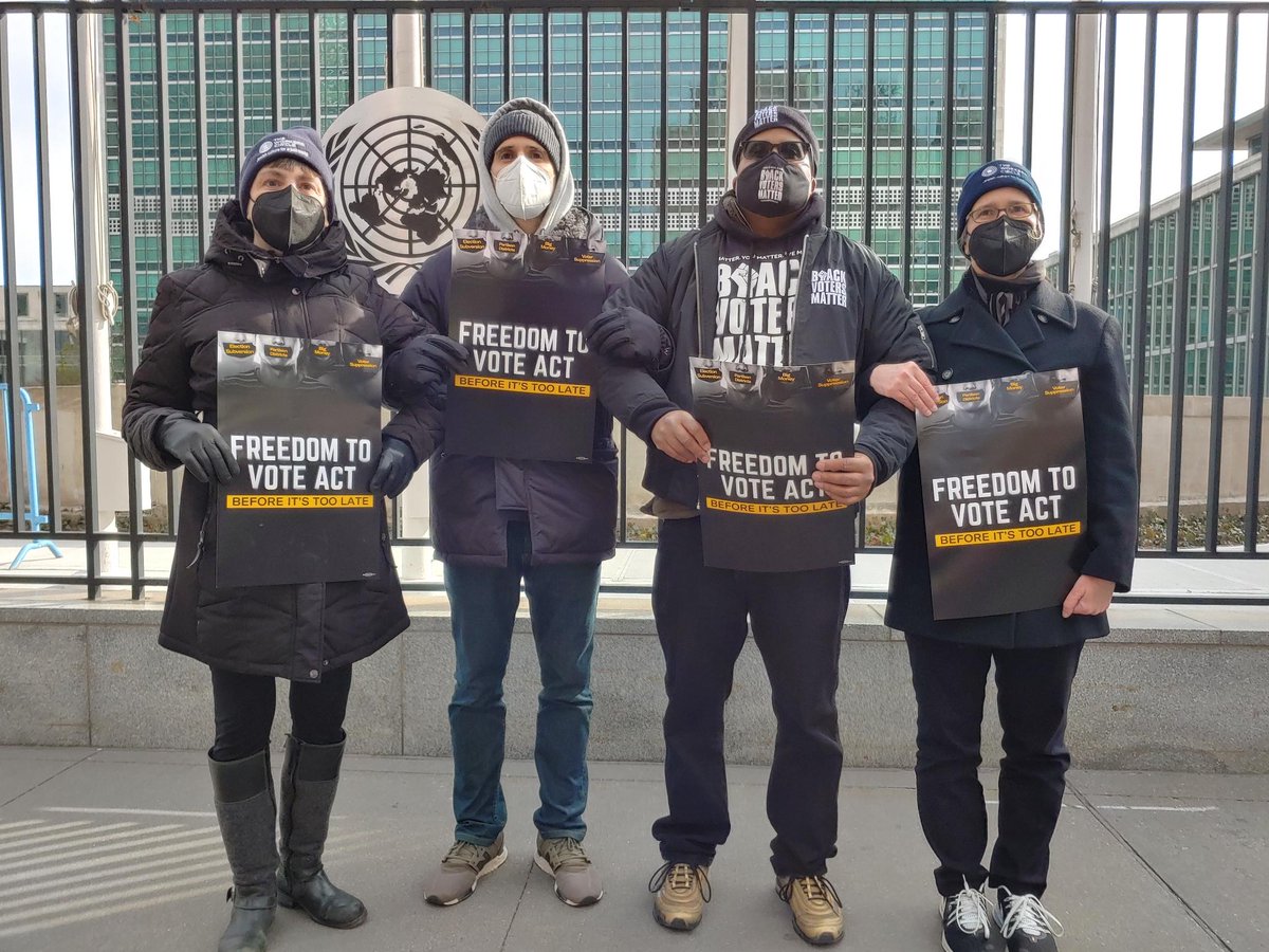 The Workers Circle (@workerscircle) on Twitter photo Proud to organize and stand in solidarity with our friends at <a href="/BlackVotersMtr/">Black Voters Matter Fund</a> and <a href="/popdemoc/">Popular Democracy💥</a> in support of #VotingRights and #RacialJustice. It's time to end our nation's #DemocracyHypocrisy and pass the #FreedomToVoteAct NOW. #SummitForDemocracy Proud to organize and stand in solidarity with our friends at <a href="/BlackVotersMtr/">Black Voters Matter Fund</a> and <a href="/popdemoc/">Popular Democracy💥</a> in support of #VotingRights and #RacialJustice. It's time to end our nation's #DemocracyHypocrisy and pass the #FreedomToVoteAct NOW. #SummitForDemocracy