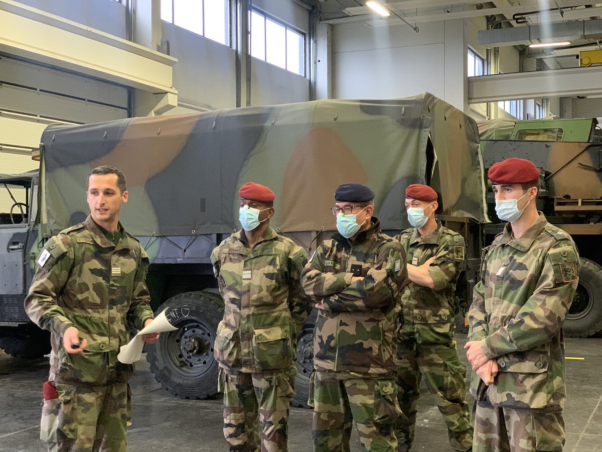3eRMAT's tweet image. Visite de commandement au #3RMAT du général de brigade Marc JAYLET, général adjoint au #COMMF. 

Il s’est rendu, accompagné du chef de corps, sur la portion centrale de Muret et le détachement de Montauban pour visiter les ateliers des compagnies et échanger avec le personnel.