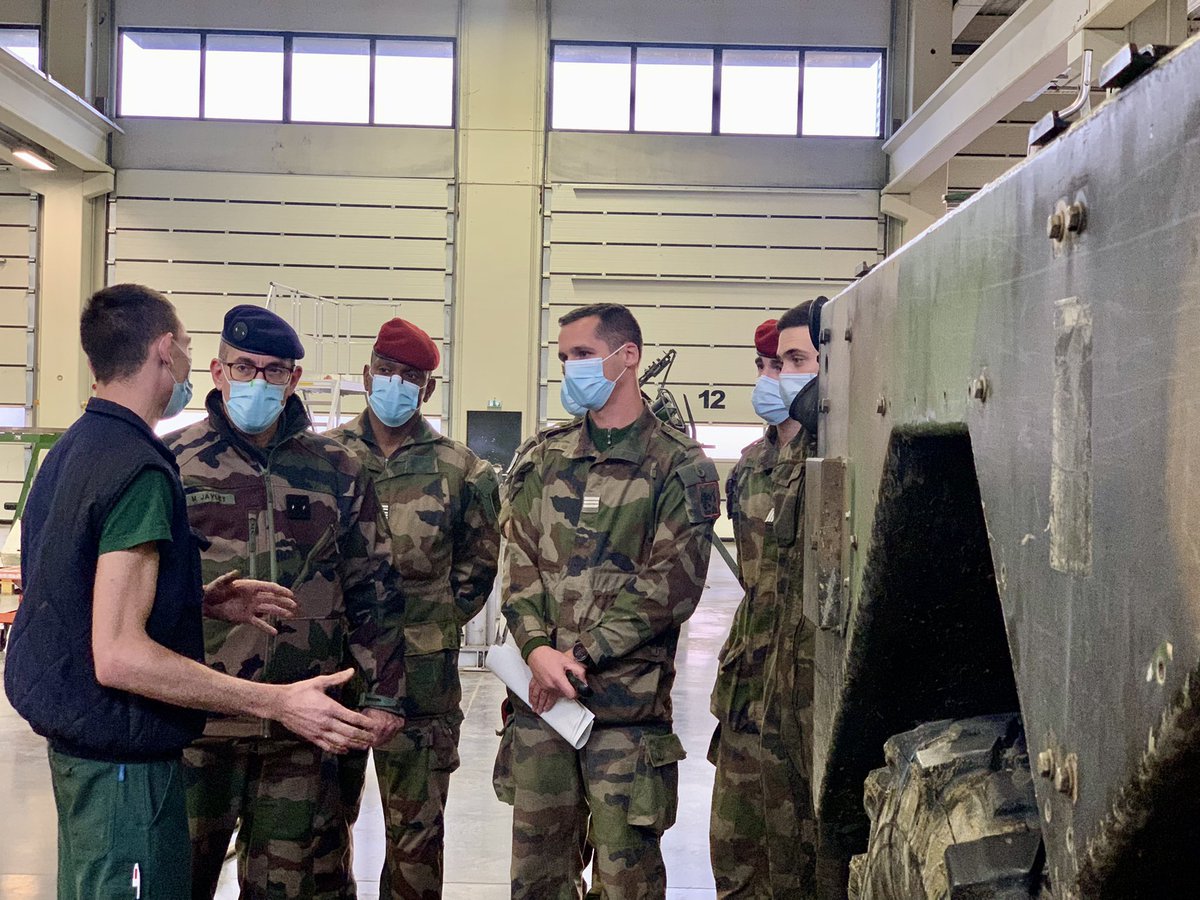 3eRMAT's tweet image. Visite de commandement au #3RMAT du général de brigade Marc JAYLET, général adjoint au #COMMF. 

Il s’est rendu, accompagné du chef de corps, sur la portion centrale de Muret et le détachement de Montauban pour visiter les ateliers des compagnies et échanger avec le personnel.