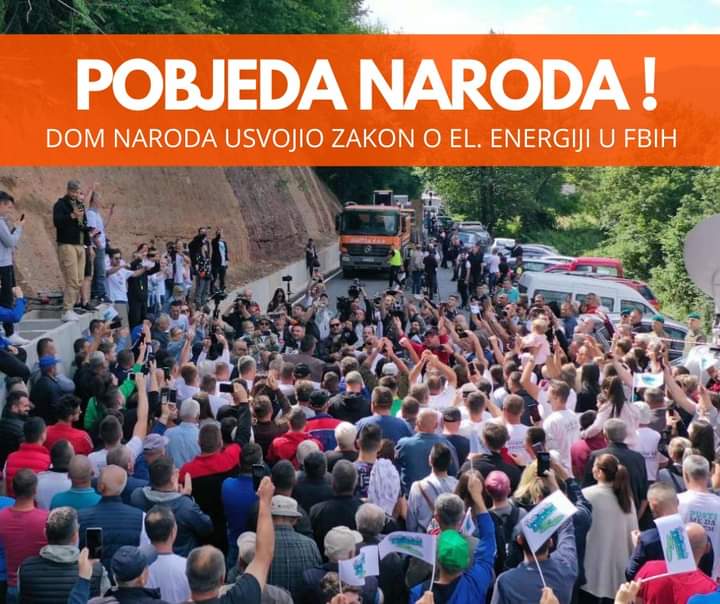 FondacijaA's tweet photo. Na korak smo od zabrane izgradnje mHE!
Veliki pritisak ekoloških organizacija i građana urodio je plodom: Dom naroda Parlamenta FBiH usvojio je Nacrt Zakona o el. energiji!
Slijede javne rasprave, to je za nas teži dio puta, jer na suprotnoj strani stoje jaki energetski lobiji! https://t.co/8sNC6g68Y6