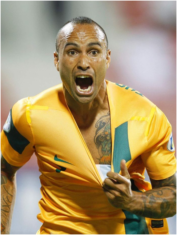SiempreAlDiego's tweet photo. [HILO]

Última entrega de #FutbolistasDeRécord, esta recorrida por historias curiosas del mundo del fútbol.

Hoy viajamos a la época donde #Australia todavía estaba en la #OFC para revivir una marca irrepetible: #ArchieThompson y sus 13 goles a Samoa Americana.

✍️ @EmiRossen https://t.co/etEY10GYXG