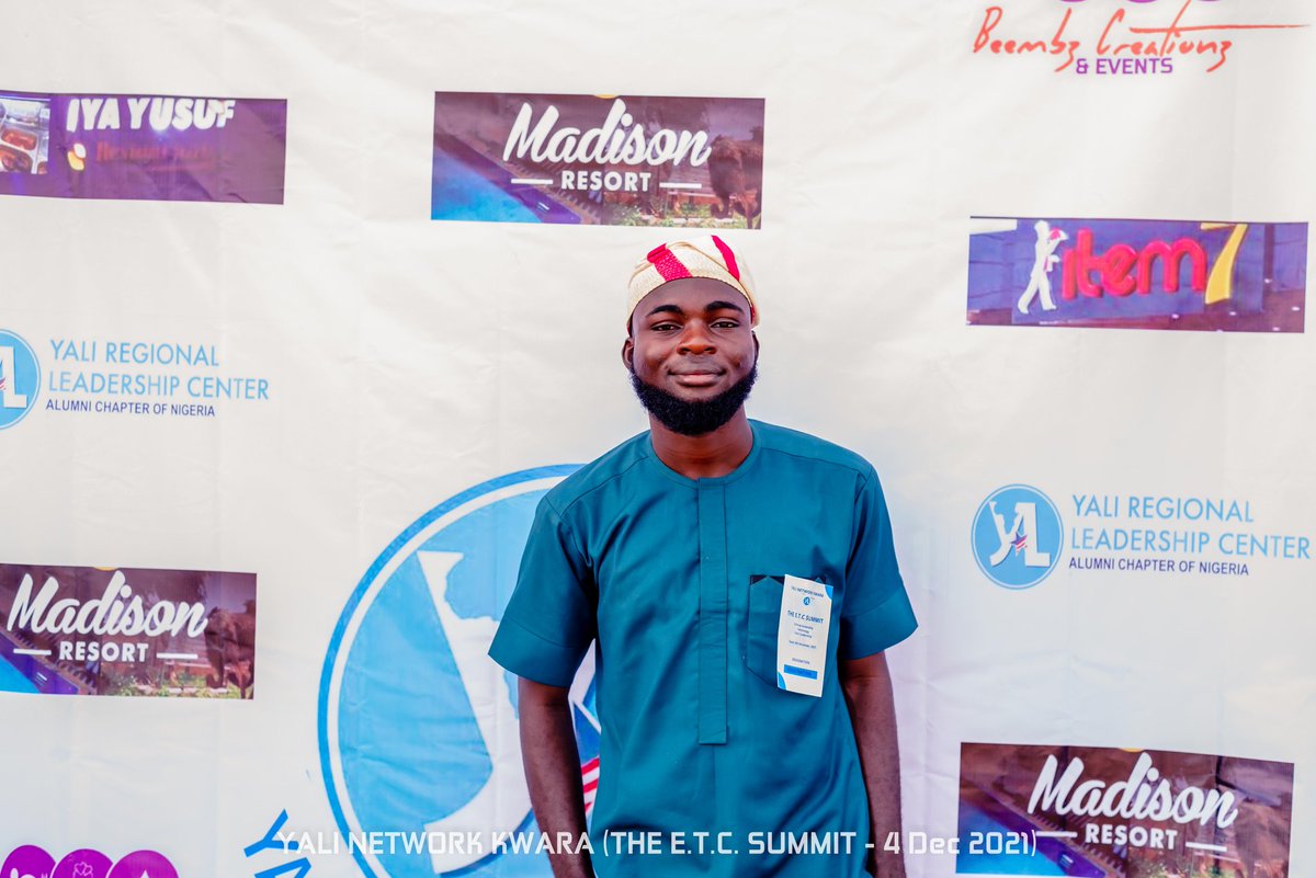 Damongraphy's tweet photo. Last week end at #YaliNetworkKwara #ETCSummit. The summit aimed at promoting Entrepreneurship, access to Technology and educate participants on Civic Leadership.
4th frame, this user need a Camera π https://t.co/NRftpHajRb