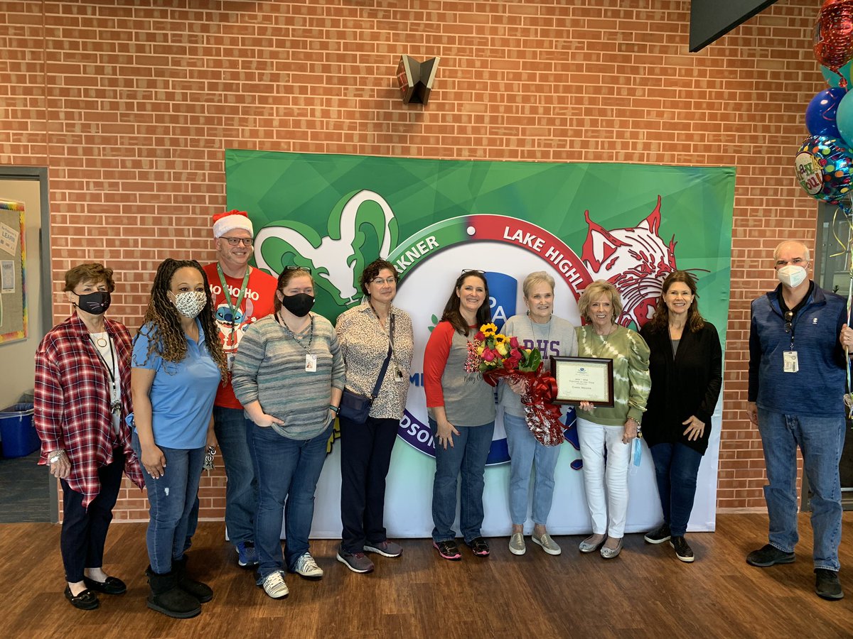 BillGallo2's tweet photo. We are sooo excited to announce @CNelson1973 as our MPA Teacher of the Year for ‘21-22! We appreciate all you do for staff, community, and especially the countless number of students whose lives you have changed! You are the best! https://t.co/w2ky1k7du9