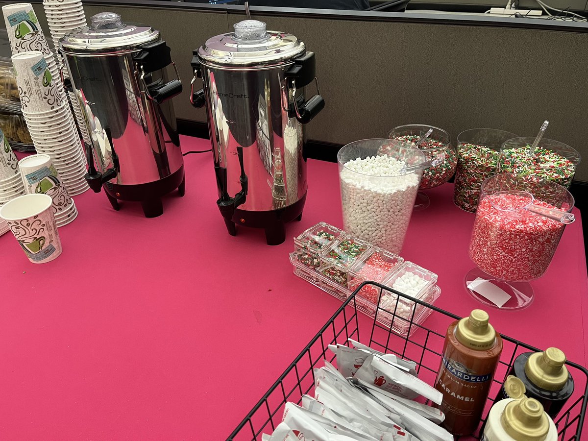 Yummy food, hot chocolate bar, and THE GRINCH 🌲 

Spreading some holiday cheer in OKC #TMOBetterTogether