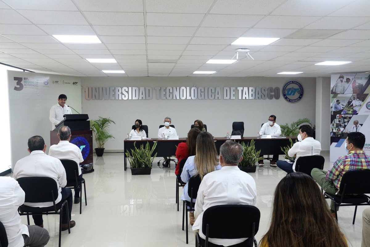 UTTAB's tweet photo. El Dr. Lenin Martínez Pérez presentó su Tercer Informe de Actividades ante el Consejo Directivo, maestros, estudiantes y personal administrativo de la UTTAB, así como invitados especiales del sector público y privado y asociaciones profesionales. https://t.co/3Zvb92xoT7