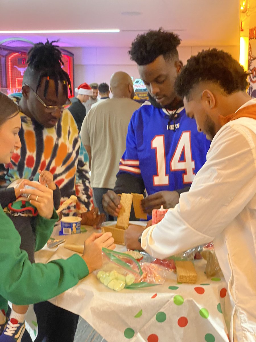 Longhorn Christian Fellowship tweet media