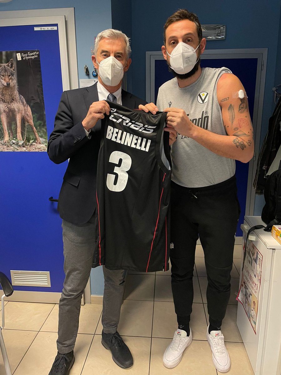 marcobelinelli's tweet photo. 3 dose ✔️.Per  uscire da questa situazione che ormai dura da troppo tempo, ognuno di noi deve fare il suo. Vaccinarsi è importante, per noi, per la salute dei nostri cari e per lasciare i letti in ospedale liberi per chi  ha malattie che non si possono combattere con un vaccino. https://t.co/PbAK8lwbbY