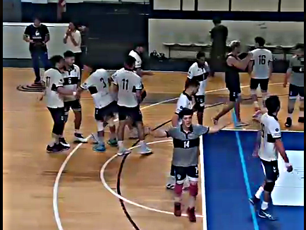Estandarte_Trip's tweet photo. #LIVOP 🐺🏐 | LA PRIMERA FINAL FUE PARA LOS LOBOS
👉 El equipo "A" de @voleycge venció en tie-break a Lezama en el Victor Nethol y lidera la serie 1-0. Los parciales fueron de 21-25, 25-21, 19-25, 27-25 y 15-6.
🔜 Este viernes desde las 21 hs se juega el segundo.
#CGE #GELP https://t.co/JMKdHZqCI6