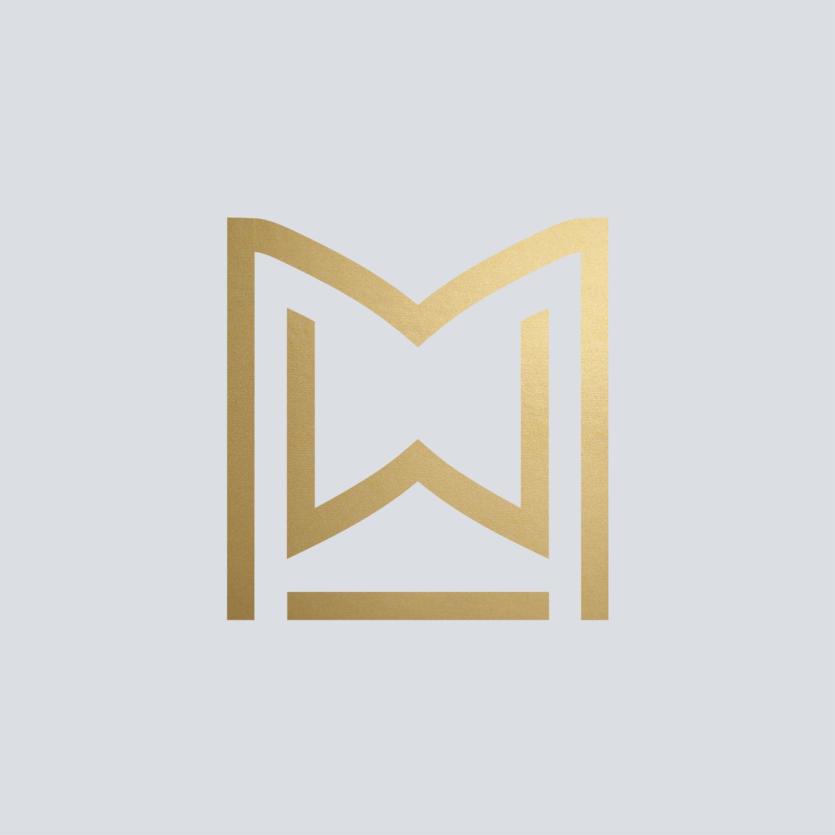 I adore finding beautiful treasures for my home. Creating Melissa Wilkes England has allowed me to combine my love of fragrance with beautifully crafted candles. I feel incredibly lucky to be able to share this passion with you through my home fragrances