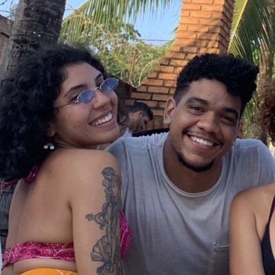 Jeancolira's tweet photo. A braba tem nome - é ALICE!! 
TE AMO ❤️ 

Minha amiga teve a maior nota de TCC da turma dela PORRA TEM QUE RESPEITAR MINHA ECONOMISTA #Economia #Economista
 💅🏽💃🏻😌 #NewProfilePic https://t.co/w4Npe0efHm