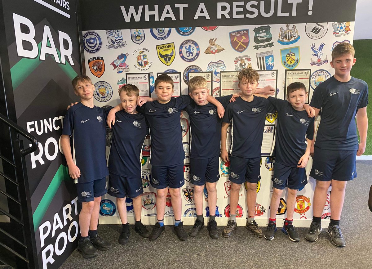 SportSevenhills's tweet photo. It was the turn of KS3 @PhoenixHousePRU to be hosted by @SchoolOakfield this afternoon ⚽️

Just look at the team spirit and #respect shown here! Well done to all involved. You should be truly proud of yourselves 🙌🏻 https://t.co/wOFS3G5kJW
