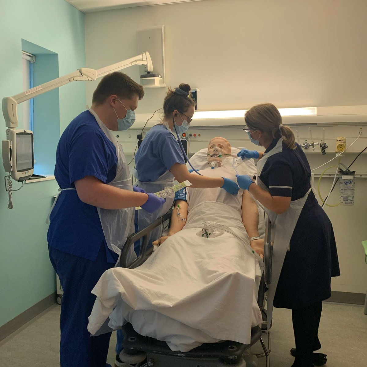 NCA_SIMandCS's tweet photo. Brilliant afternoon of insitu multidisciplinary simulation on H2 at @SalfordCO_NHS yesterday! 

The scenario was designed as an opportunity for staff to familiarise themselves with the #NationalTracheostomySafetyProject emergency algorithm.

@NCAlliance_NHS https://t.co/vuwL0tx1rH